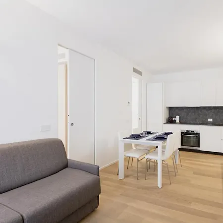 Easylife - Casa Moderna Vicino Life Apartment Milan