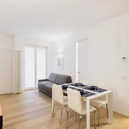 Apartment Easylife - Casa Moderna Vicino Life *